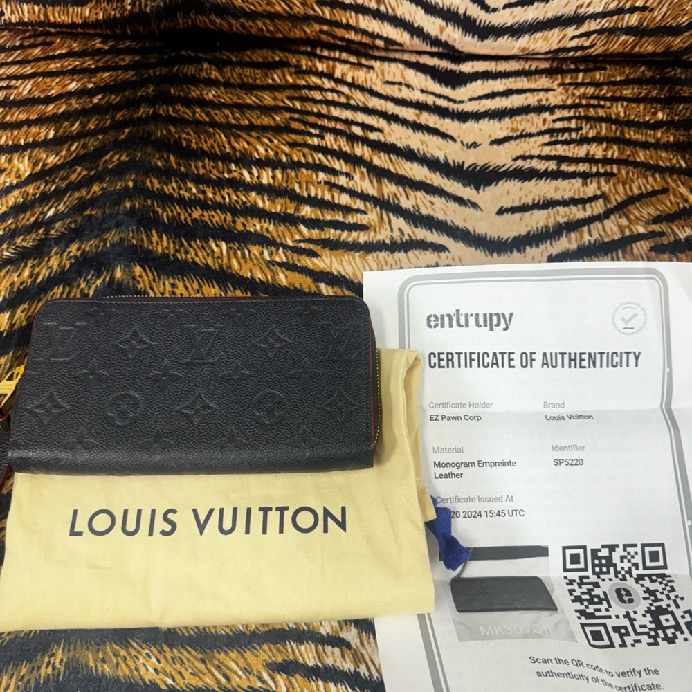Louis Vuitton Taupe Glacé Emprinte Zippy Wallet